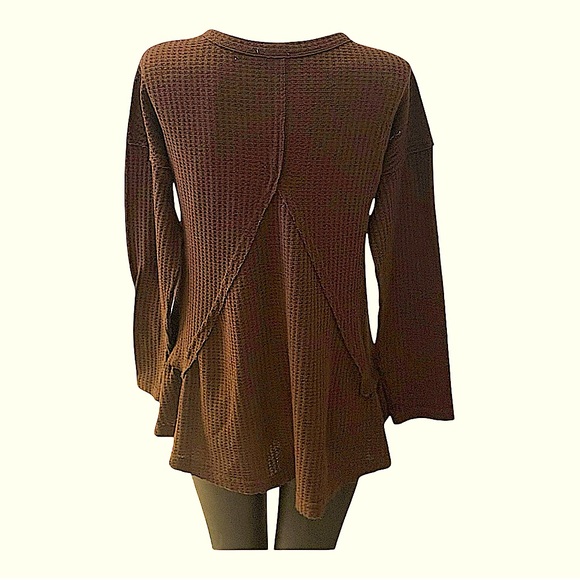 Small •Oversized•Waffle Knit•Peplum•Long Sleeve Tunic•Warm•Figure Flattering - Picture 2 of 4
